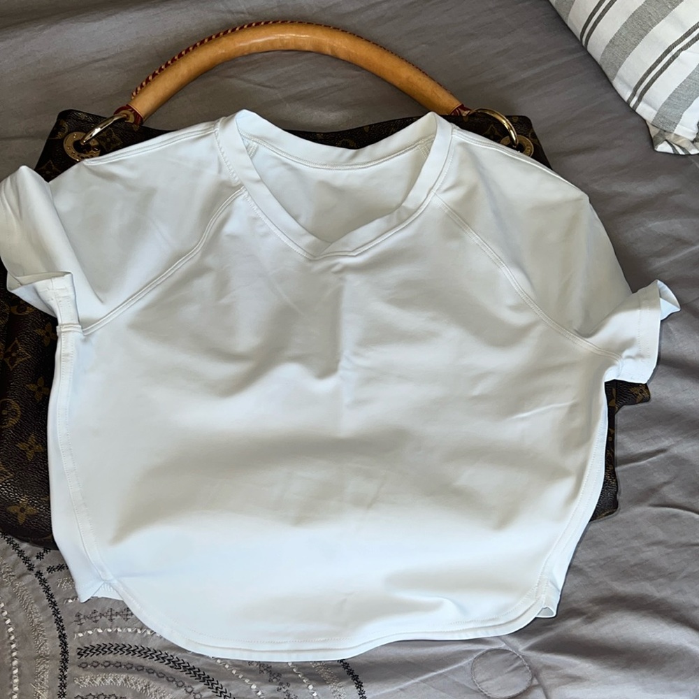 Lululemon workout top